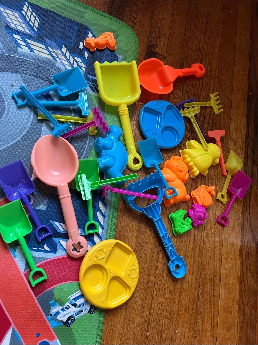 Colorful Kids Beach & Sand Toy Set - Assorted Bright Colors